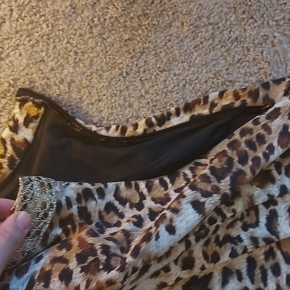 Dress - Picture 6 of 8